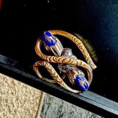 Victorian Stunning Gold Fill Embossed Coiled Vine Enameled Blue Brooch C Clasp