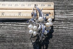 Vintage Sterling Silver & 5.2mm Freshwater Pearl Spray Designed Brooch / Pin