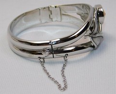 Vtg Whiting & Davis Silver Rivoli Fire AB Stone Hinged Bangle & Clip On Earrings