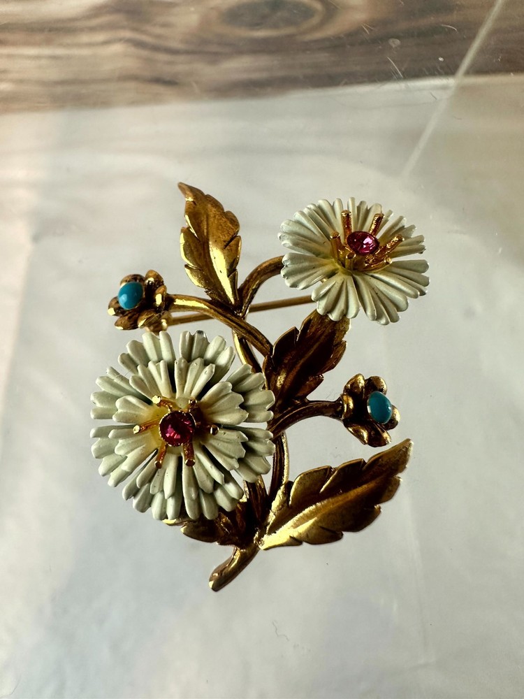Joan Rivers Floral Enamel White Daisy Gold Tone Stem Blue Cabochon Brooch Pin