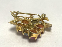 Vintage Gold Tone Ruby Sapphire Grapes Brooch Pin Fruit Cluster 1″ 7g