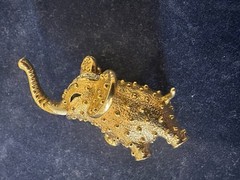 VTG JOMAZ (Josheph Mazer)-ELEPHANT Crystal Rhinestone Figural Pin / Brooch-HaPpY