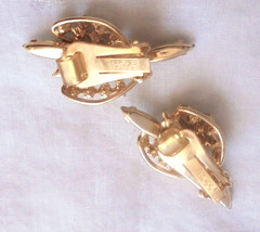 Vintage Hobe Green Rhinestone Gold Tone Clip On Signed Earrings EUC