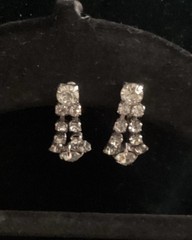 Gorgeous 1940s-50s Glamorous Clip-on Crystal Tier Earrings Eiffel Tower-shaped