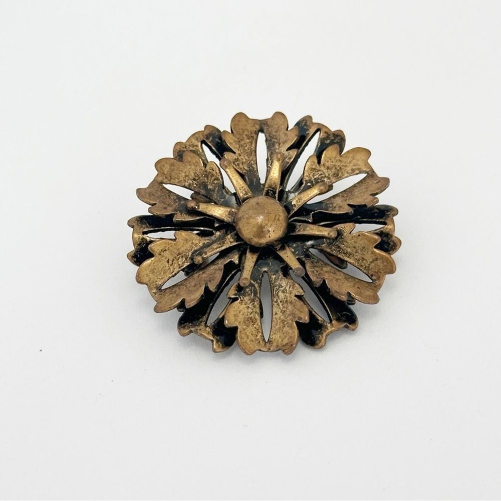 Vintage Flower Brooch Small brass-tone floral lapel pin Garden Party Aesthetic