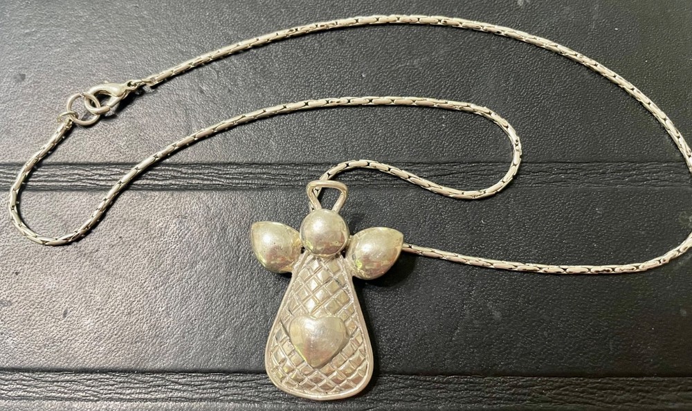 VTG Silver Metal Heart Angel Pin/Pendant and 17″ Silver Chain