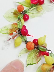 READ Vintage Italian Glass Fruit red bird leaf Salad cardinal green Necklace