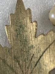 Sarah Coventry Set Brooch & Earrings Cultured Pearl Maple Leaf 7989 – Vintage