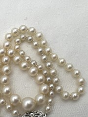 Vtg 18-1/4” Japanese Graduated Cultured Akoya Pearl Necklace 7.2-3.7mm 10k Clasp