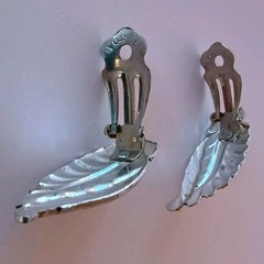 Vtg Leaf Bracelet & Earrings Set W. Germany Silver Tone Lightweight Paved Look