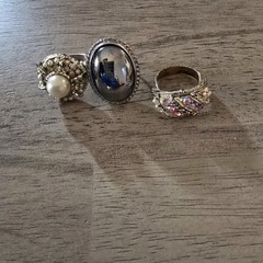 VINTAGE ASSORTED JEWELRY LOT / 19 Pieces