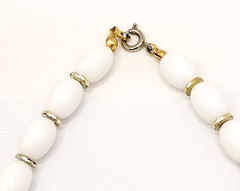 White w Gold Tone Graduated Acrylic Egg Shape Bead Professional Necklace 24 Inch