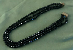 GORGEOUS 3-STRAND BLACK CRYSTALS VINTAGE NECKLACE – 43 cm (17”)