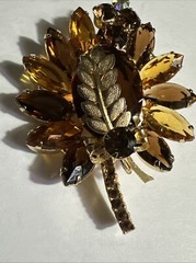 JULIANA Brooch D&E Book Piece Orange & Root Beer Rhinestones Gold Leaves Vintage