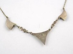 Vintage Unmarked Silver Tone Metal and Lapis Inlay Necklace 17.75 Inches VG