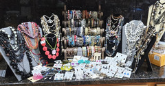 Estate Jewelry Lot 537 pc Signed Unsigned 32 lbs. Vintage to Now Jewelry Lot 21