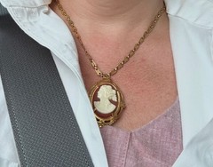 14k Gold Italy Carved Shell Cameo Woman Charm Pendant 5gr Vintage