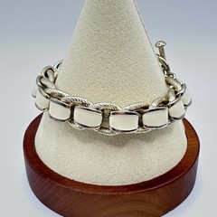 Vintage Gold Tone Cable Link Bracelet Cream Enamel Toggle Clasp Statement 6.75″