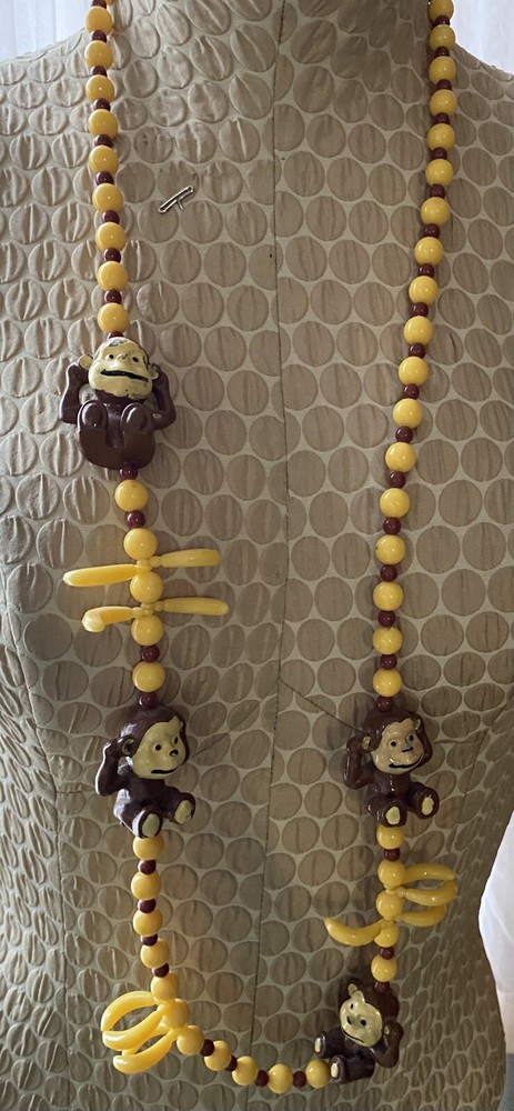 Vintage Plastic Monkey and Bananas Yellow Bead Necklace No Clasp Fun Funky 40″