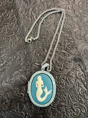 Vintage Mermaid Cameo Locket Necklace Silver Tone Teal Oval Photo Locket Fantasy