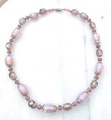 SALE! VINTAGE FIREY OPALESCENT FOIL LILAC PINK PURPLE GLASS BEAD NECKLACE HEAVY