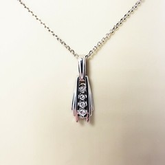 Vintage 14 Karat White Gold and Diamond Pendant Necklace #11398