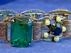 Vtg Art Deco Bracelet 7″ Fashion Jewelry Green Emerald Color Glass Stones