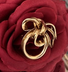 Vintage Love Knot Bow Ribbon Twist Gold Tone Brooch Pin