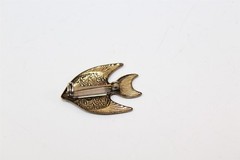 Brooch Gold-Tone Alloy Fish Design Vintage
