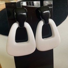 VINTAGE 80s NOS BLACK WHITE Door Knocker LUCITE 1 5/8″ POST EARRINGS