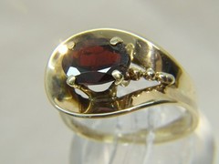 Vintage Unique MCM Tasco 14 K Gold 2 ct Oval Garnet Sz 6.5 Modernist Ring