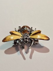Vintage Bee Brooch / Pin (1.5 in.)
