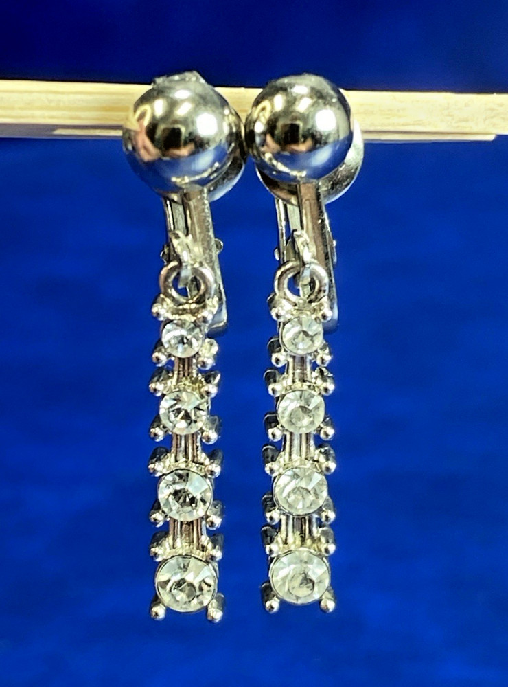 Vtg Silvertone 4 Rhinestone Linear Bezel Set Dangle Drop Clip On Estate Earrings