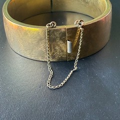 Vintage Brass Hinged Bangle Bracelet Safety Chain 2.5″ Diameter