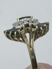 VINTAGE Y. GOLD GENUINE DIAMOND BLUE SAPPHIRE COCKTAIL RING 5.5 BAGUETTE MARQUIS