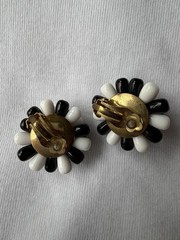 Vintage Black & White Beaded Glass Round Clip-On Earrings