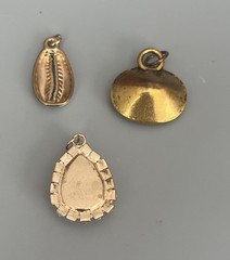 VTG Lot 10 Pendants Mixed Materials Cloisonné Acrylic Metal Enamel