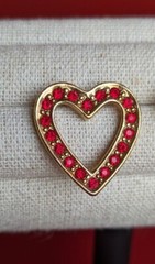 Set Of 2 AVON Dainty HEART Stud Post EARRINGS White RED Rhinestones PIN Brooch