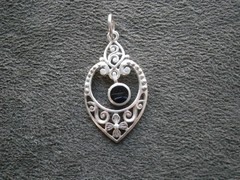 Black Onyx Ornate Openwork Vintage Sterling Silver Pendant 2.5g