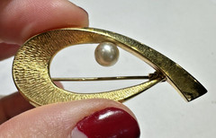 Vintage Rolled Gold Pearl Swirl Teardrop Bow Brooch Made Germany