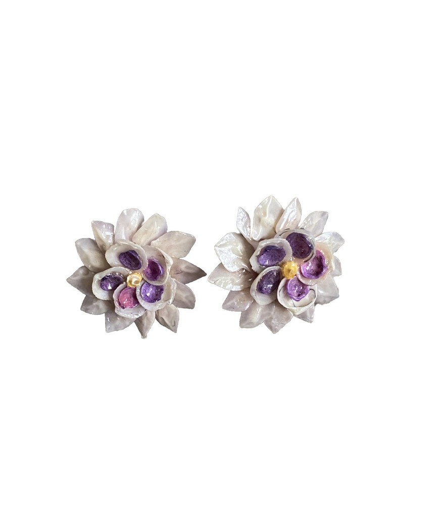 Vintage Earrings Floral Clip On Twist Back Purple White 1 Inch