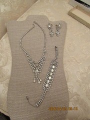 VTG Rhinestone 3 Piece Set Necklace, Bracelet and Earring Set