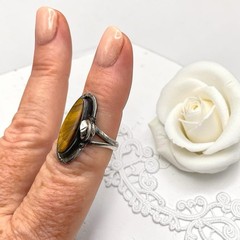 Vintage Designer Tiger Eye Leaf Accent 925 Sterling Silver Frame Ring, size 7.75