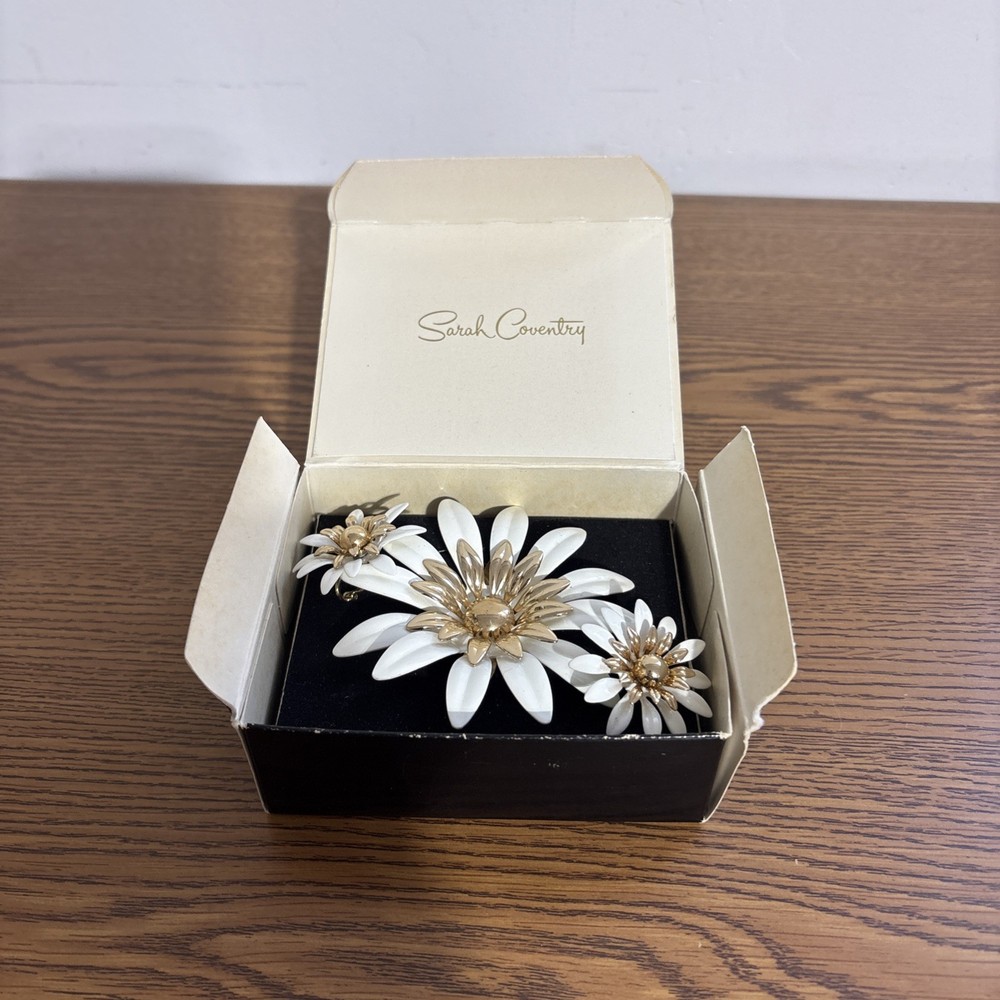 Sarah Coventry White Enamel Flower Pin & Earring Set ~ “Fashion Petals” ~ 1968