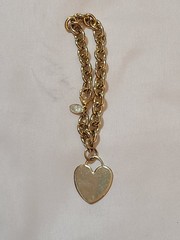 Vintage Cookie Lee Bracelet 7″ Gold Tone Chain Heart Charm Minimalist Jeweley