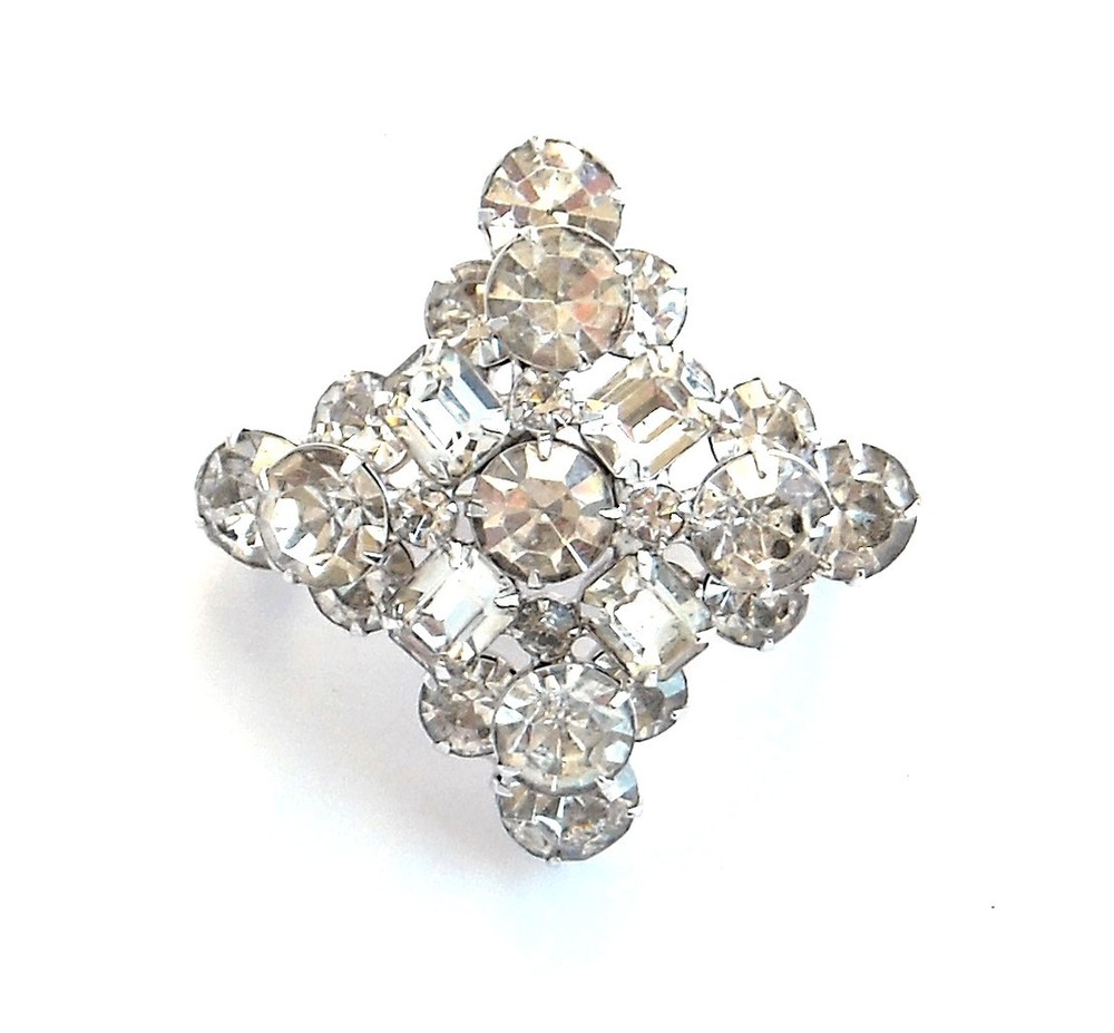 DeLizza & Elster – Julliana – Dazzling Layered Rhinestone Brooch – lots of glitz