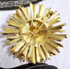 VTG LARGE 2 1/4″ SPIKY MONET GP TIERED “STARBURST” DOMED BROOCH PIN RUNWAY EXC