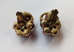 Mode-Art Company Vintage Clip Earrings Gold Tone And Faux Pearl & Signed