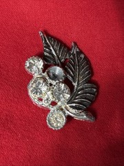 Vintage Pot Metal Brooch Flowers Rhinestone 2” READ