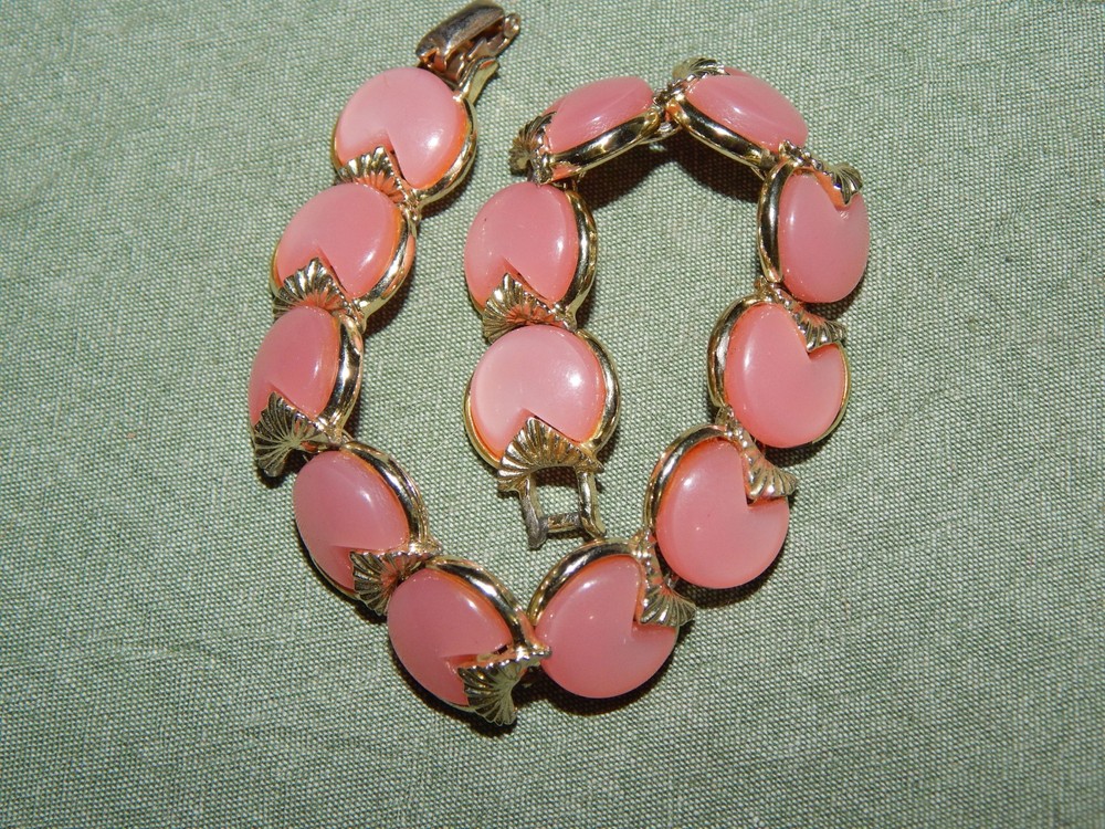 Vintage CORO Pink Moonglow Thermoset Bracelet